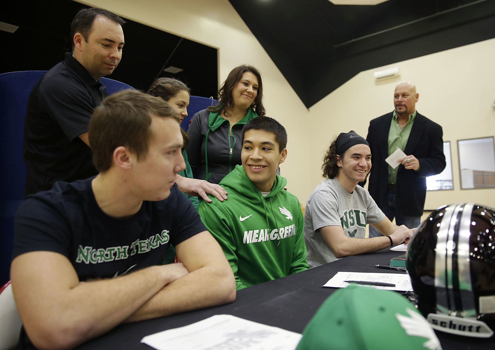 January-February 2016: Verbal commitments and signing day